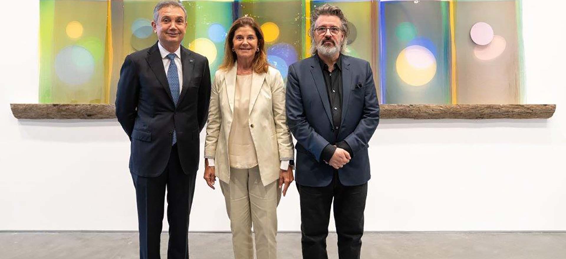 Da sinistra Atalay Gümrah, Oya Eczacıbaşı ed Olafur Eliasson alla presentazione della mostra Your unexpected encounter