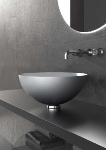 Lavabo di forma sferica prodotto fa Glass Design su progetto di Tonino Lamborghini Grey