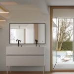 lavabo in ceramica kanaal con mobile e specchio coordinati