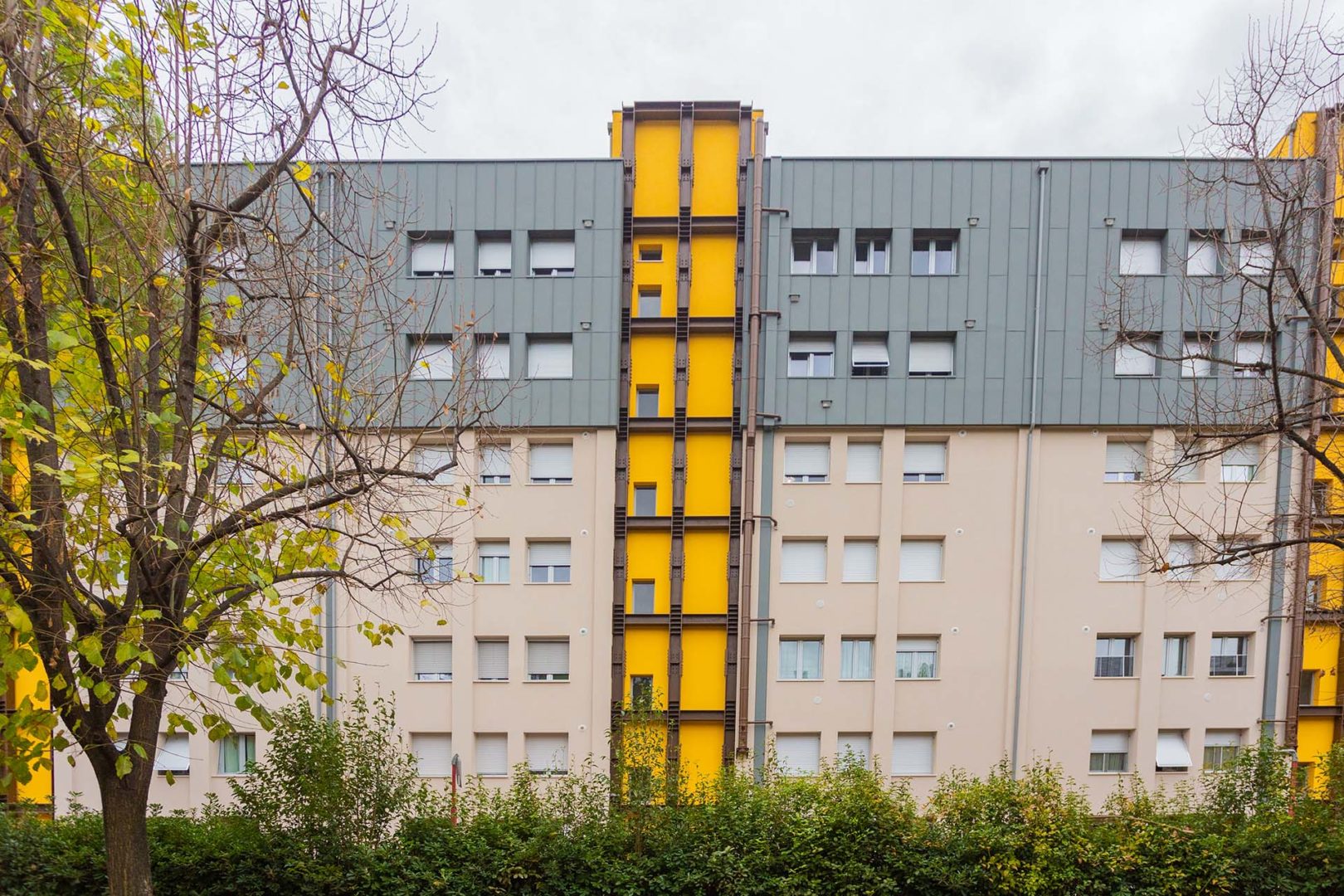 Brianza Plastica consominio ad Ascoli Piceno isolato termicamente con Isotec Parete e Isolam ventilato