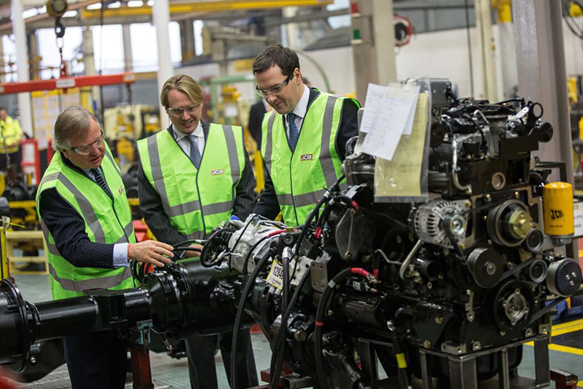 Lord Anthony Bamford presidente Jcb in vista alla fabbrica di Foston