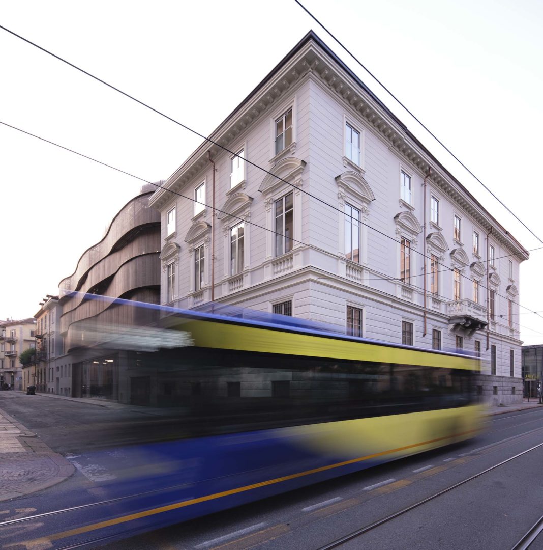 Escp Turin Campus affacciata su strada principale