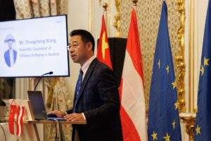 Zhongcheng Wang consulente scientifico Ambasciata cinese